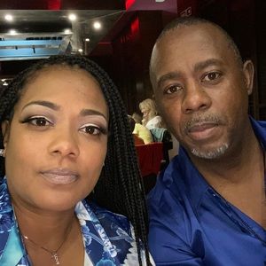 Meet your Posher, Gregory